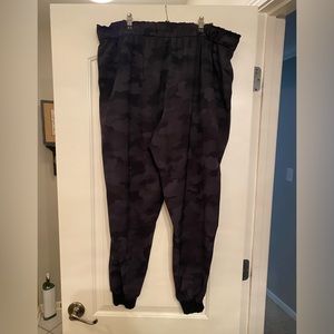 Lululemon joggers